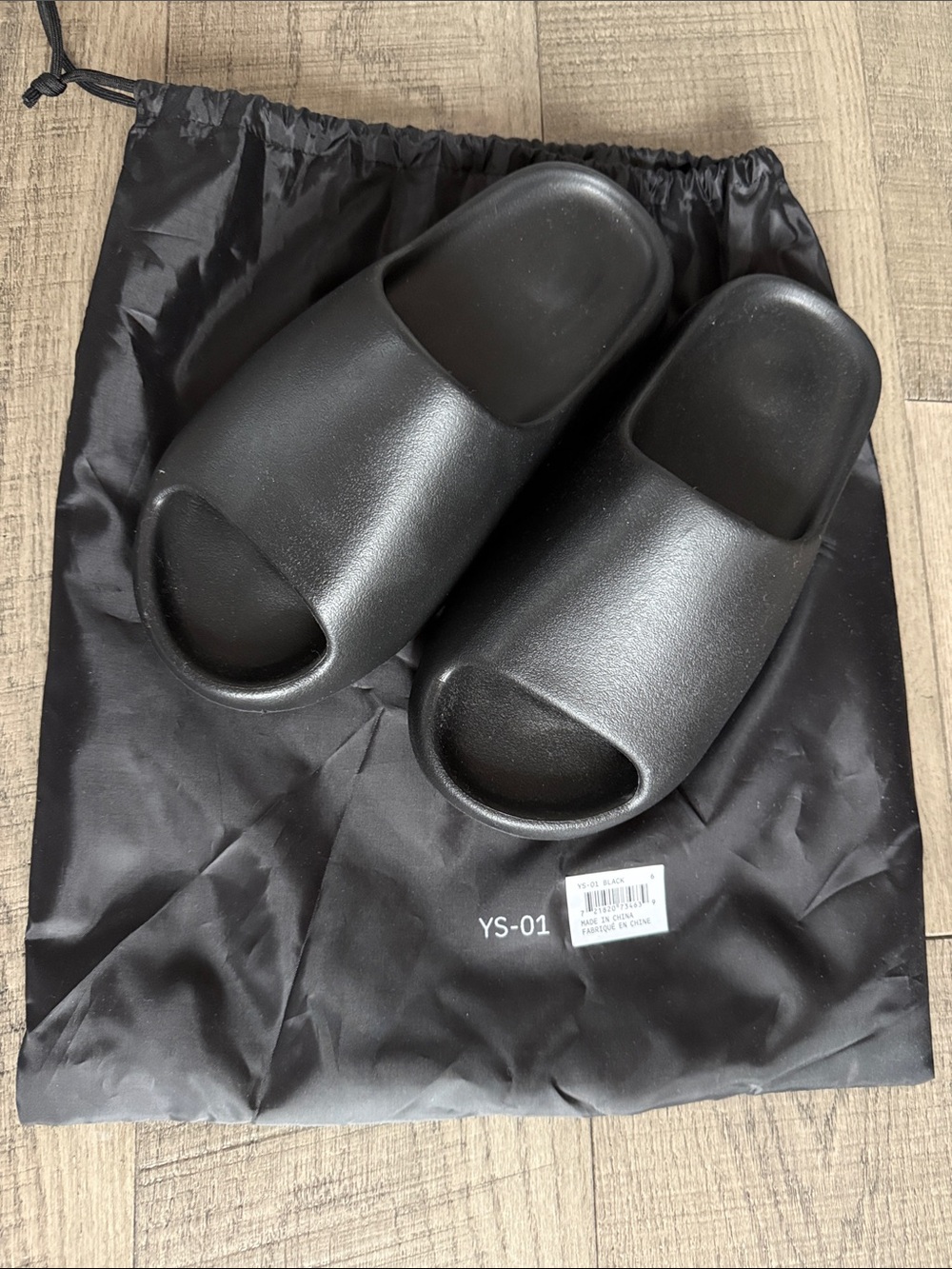 Yeezy Black Slide Sandals - Open-Toe Casual Slides